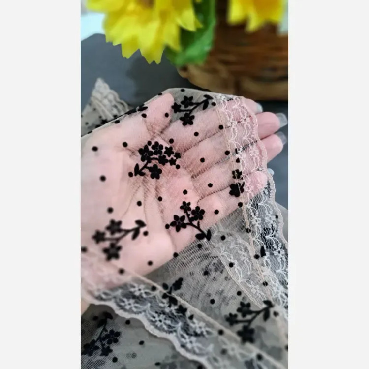 مینی اسکارف مجلسی سه گوش توری لبه گیپور ابعاد 75 در 75 سانتیمتر رنگبندی متنوع
