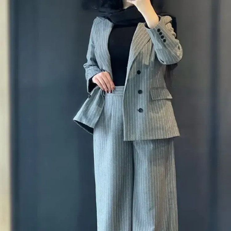 کت شلوار زنانه مدل آرون جنس دیپلمات پرشیا رنگ بندی متنوع سایز 1 و 2