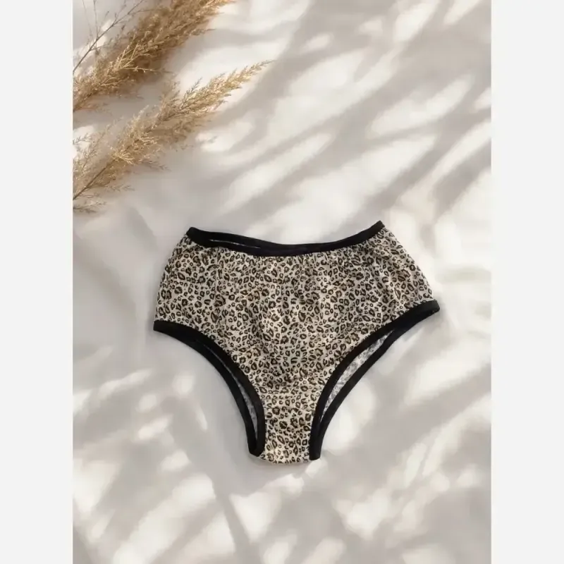 شورت زنانه پلنگی جنس پلی لاکرا سایز L تا 2XL