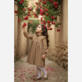 پیراهن دخترانه مخمل کبریتی یلدایی قرمز و کرم مناسب 4 تا 12 سال