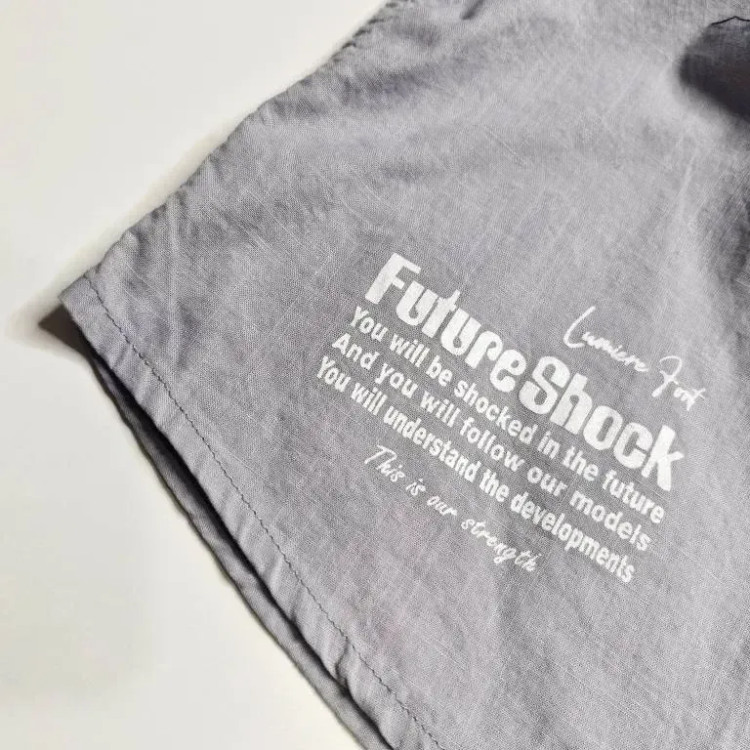 بلوز لینن اسپرت یقه فرنچ طرح future مناسب دختر و پسر 7 تا 12 سال