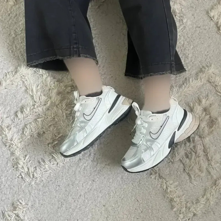 کتانی نایک مدل V2K اسپرت و یونیسکس