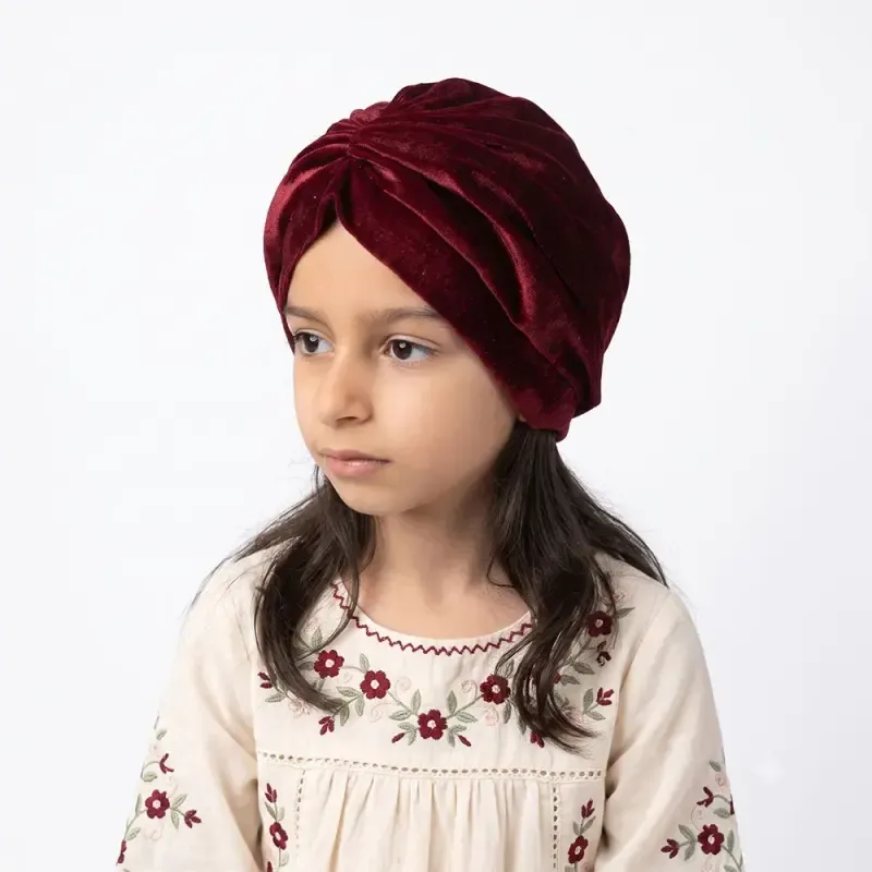 توربان دخترانه مخمل زرشکی مناسب 8 تا 15 سال