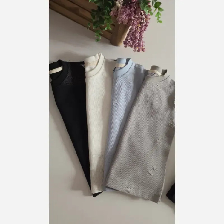 ست بلوز و شلوارک بچگانه طرح زاپ دار نخ و پنبه نرم و سبک مناسب 1 تا 7 سال
