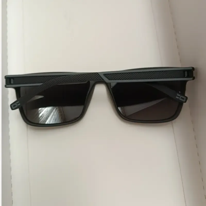عینک آفتابی اوگا OGA آیتم 97090 پلاریزه UV400 قاب TR90 مستطیلی مشکی قهوه ای