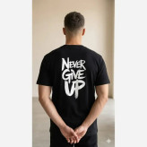 تیشرت مردانه نخ پنبه مشکی طرح Never Give Up