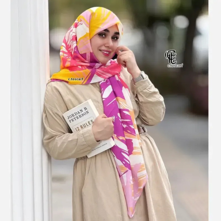 روسری نخ کاستوم طرح روشا سایز بزرگ چرخ دوز