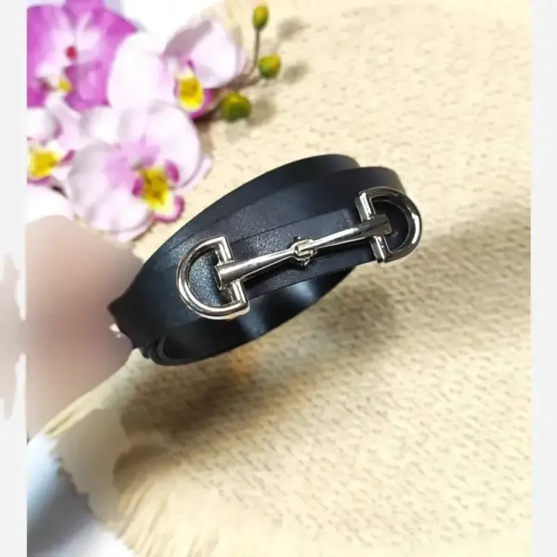 کمربند زنانه مینیمال مشکی با سگک نقره ای طول 105 سانت عرض 2 سانت