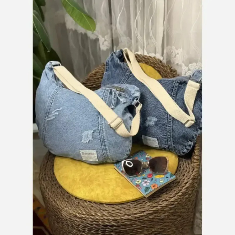 کیف جین لی خارجی ابعاد 40 در 28 سانت رنگ آبی روشن و آبی تیره