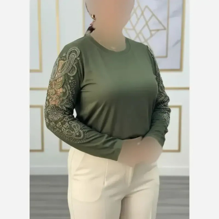 شومیز گیپوری نگین دار مدل سوگل جنس ویسکوز تیپ لاکرا فری سایز