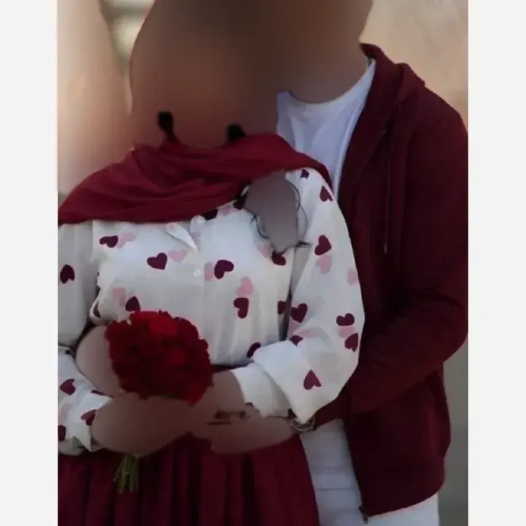 ست شومیز و دامن زنانه مدل قلبی جنس بوگاتی و مازراتی با کمربند سایز 38 تا 48