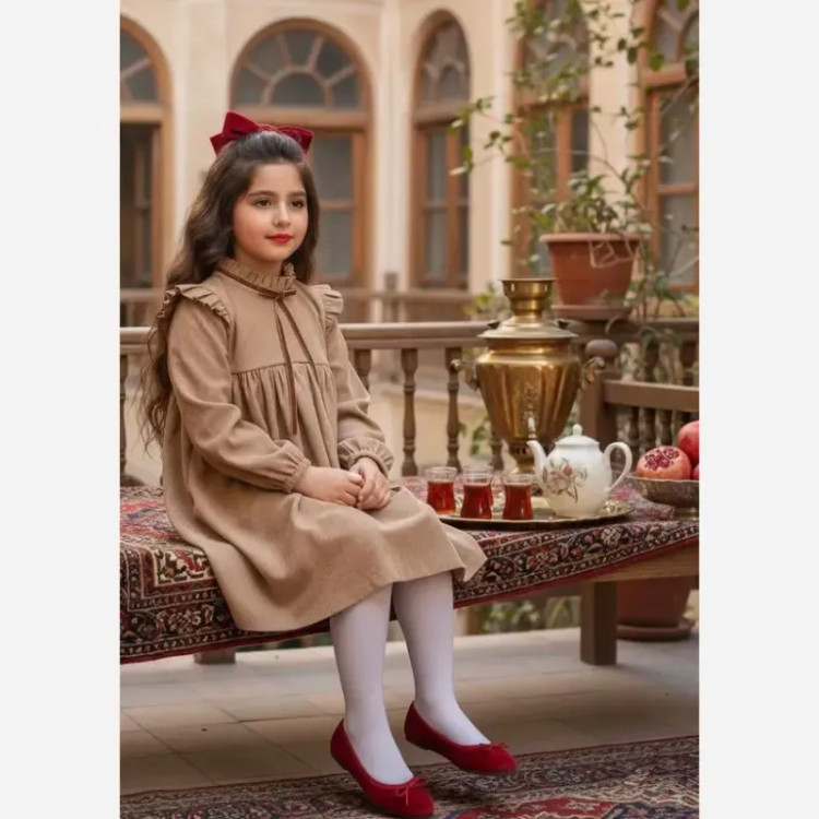 پیراهن مخمل کبریتی دخترانه رنگ کرم مناسب 3 تا 10 سال