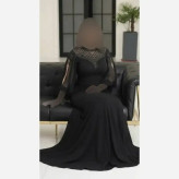 پیراهن مجلسی زنانه دانتل چمنی مشکی کاپدار نگین دار قد 155 سایز 38 تا 52 مدل روژین