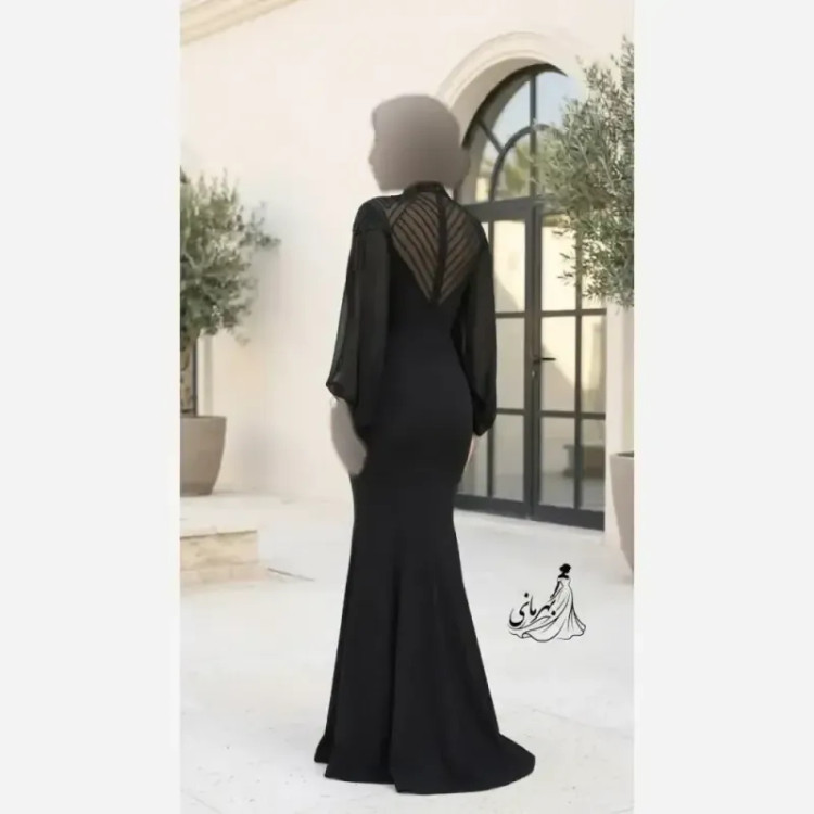 پیراهن مجلسی زنانه دانتل چمنی مشکی کاپدار نگین دار قد 155 سایز 38 تا 52 مدل روژین