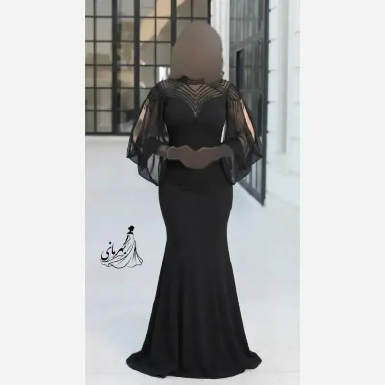 پیراهن مجلسی زنانه دانتل چمنی مشکی کاپدار نگین دار قد 155 سایز 38 تا 52 مدل روژین