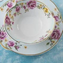 سرویس پذیرایی کاملیا