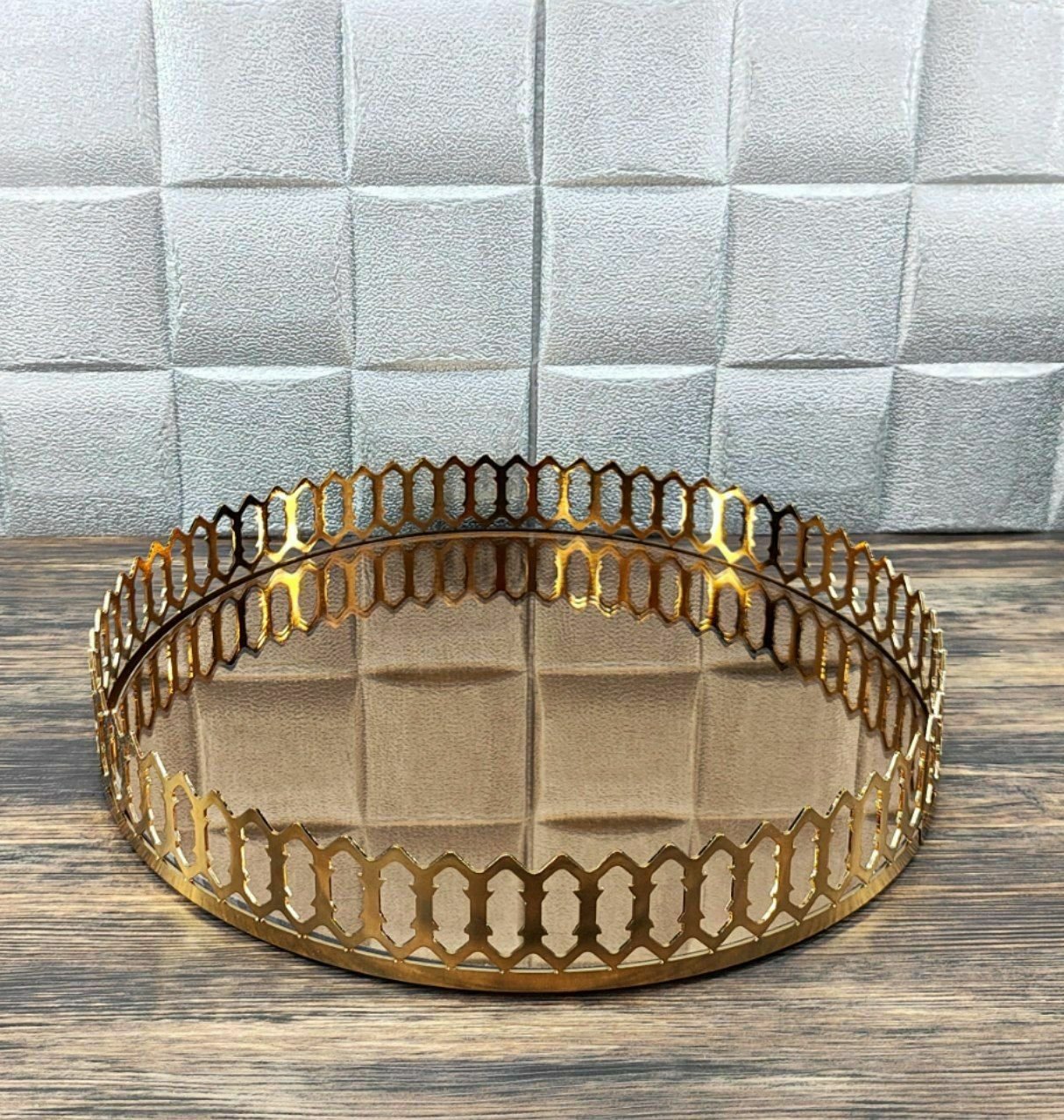 سینی طلایی گرد دکوراتیو
