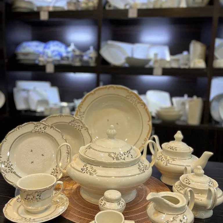 سرویس پائولا نیوبن چاینا