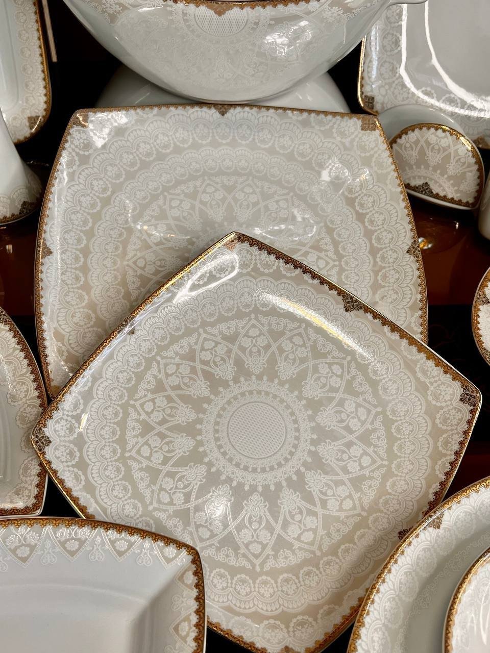 چینی پردیس سیسیل طلایی سرویس چینی سیسیل طلایی