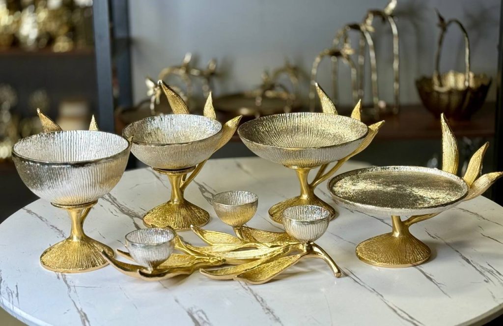 سرویس پذیرایی طلایی سانسوریا